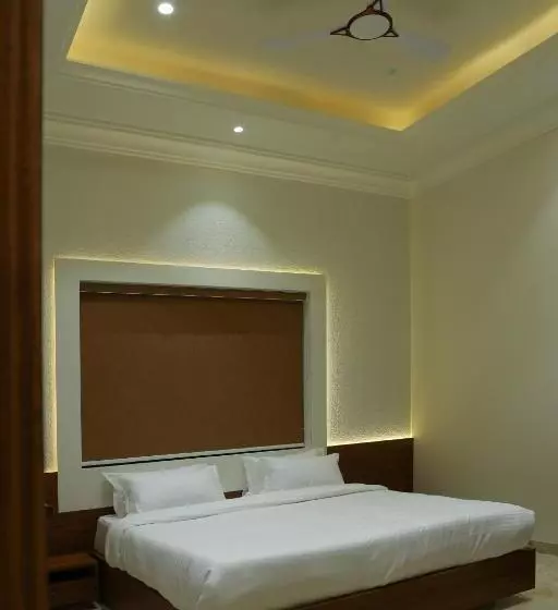 ホテル Ratna Vilas Palace