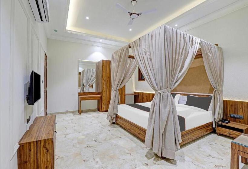 בית מלון כפרי Ratna Vilas Palace