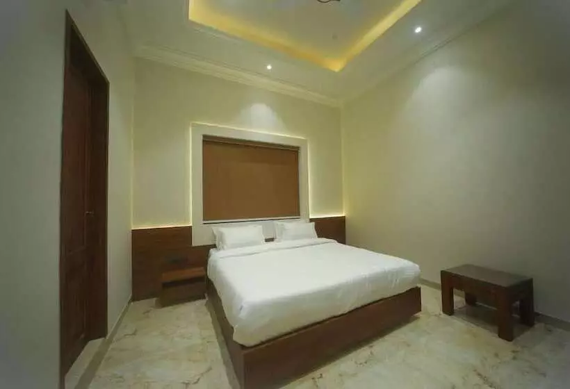 ホテル Ratna Vilas Palace