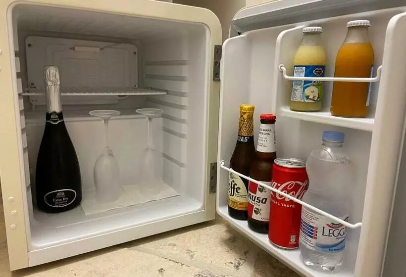 تختخواب و صبحانه Number 12 Bari