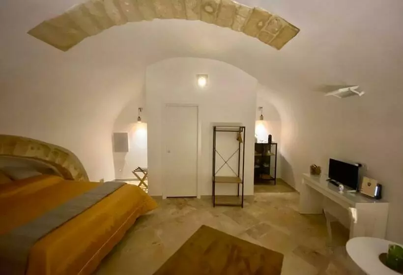 تختخواب و صبحانه Number 12 Bari