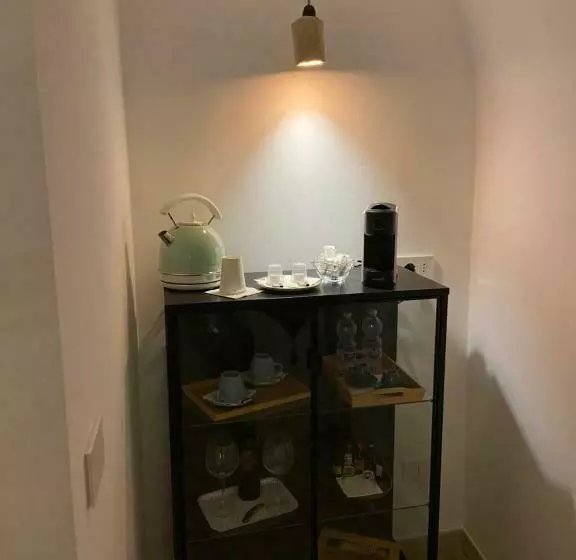 تختخواب و صبحانه Number 12 Bari