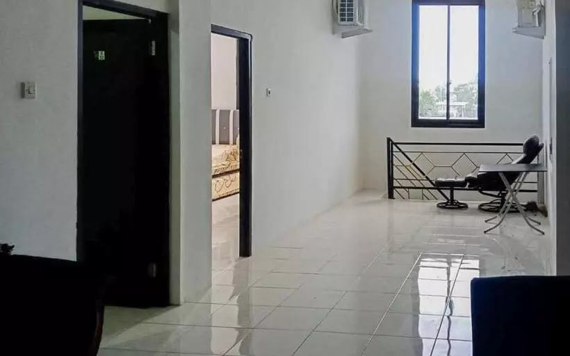 هتل Citra Green House Syariah Near Universitas Tulungagung