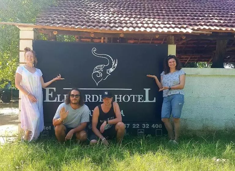 Elegarden Hotel & Restaurant
