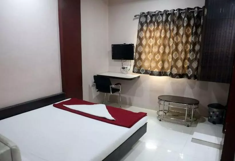 ホテル Sanket Regency, Miraj