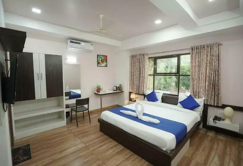 ホテル Silver Cloud