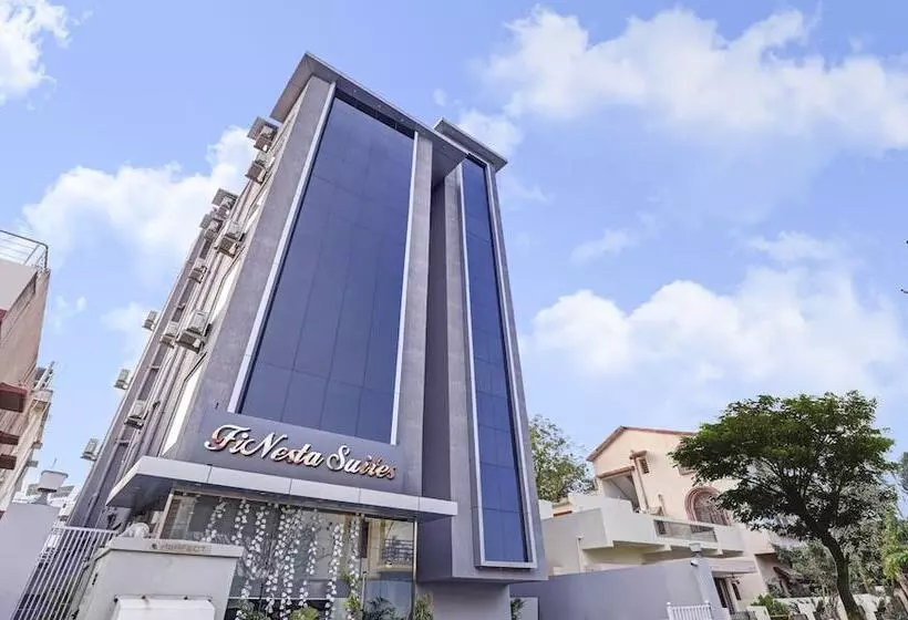 هتل Treebo Finesta Suites, Nagpur Airport