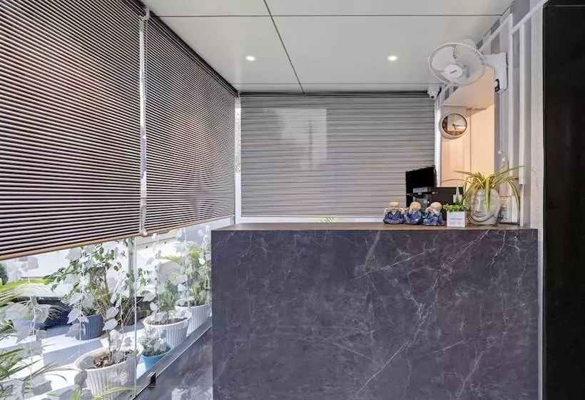 هتل Treebo Finesta Suites, Nagpur Airport