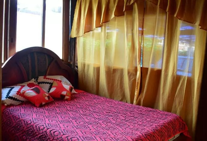 ペンション Hostal Los Farolitos