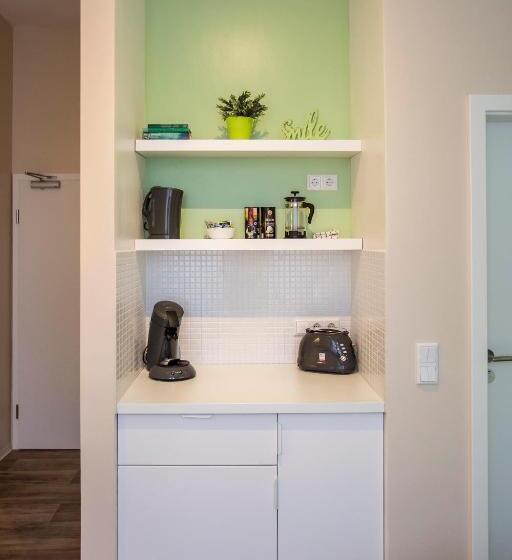 Pensió Guesthouse Köhn51, Zentral Gelegene, Stilvoll Eingerichtete Zimmer Mit Eigener Teeküche