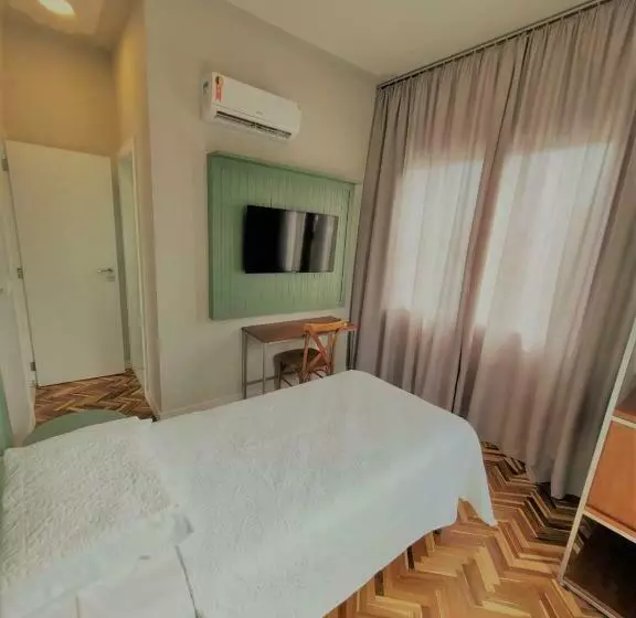 ペンション Paranaguá Lodge