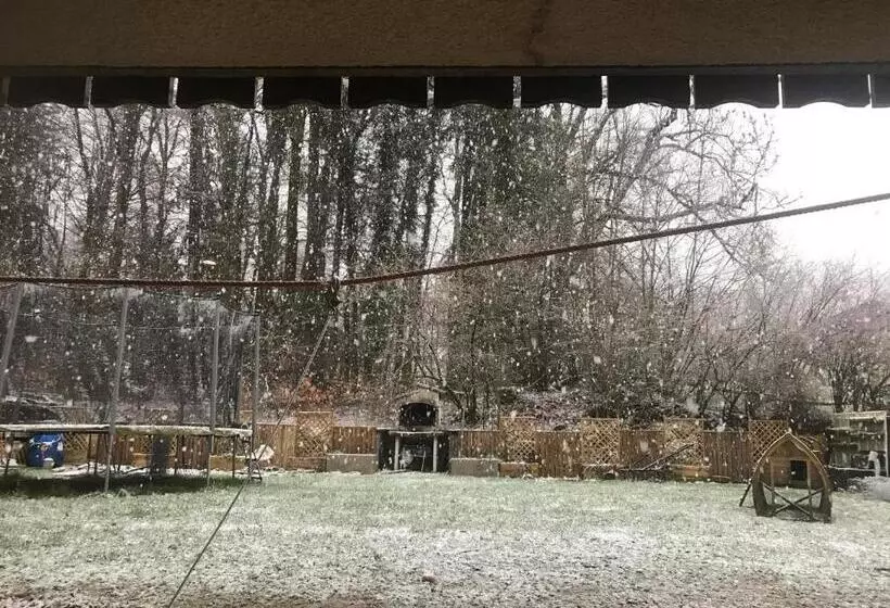 ベッドアンドブレックファースト Chalet Esprit