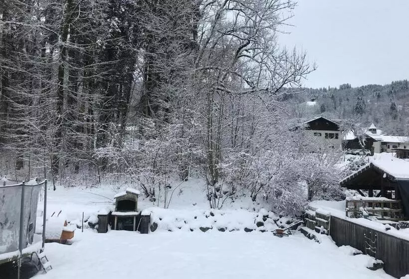 ベッドアンドブレックファースト Chalet Esprit