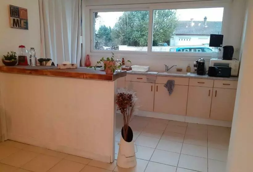 Aamiaismajoitus (B&B) Eclosion De Lumière