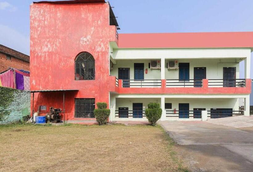 Hotel Oyo 85701 Chitrarth And Party Lawn