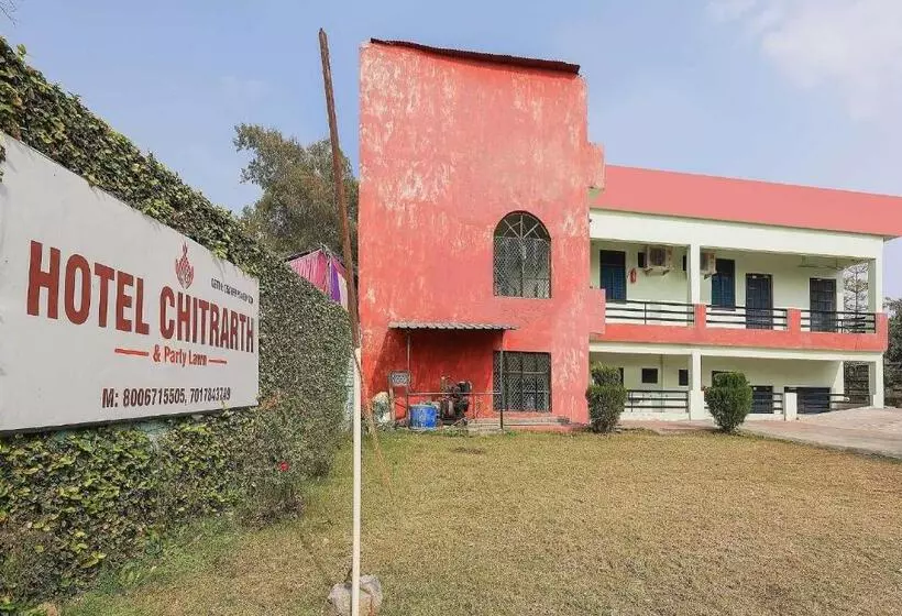 ホテル Oyo 85701  Chitrarth And Party Lawn