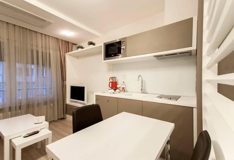 בית מלון כפרי Arwi̇n