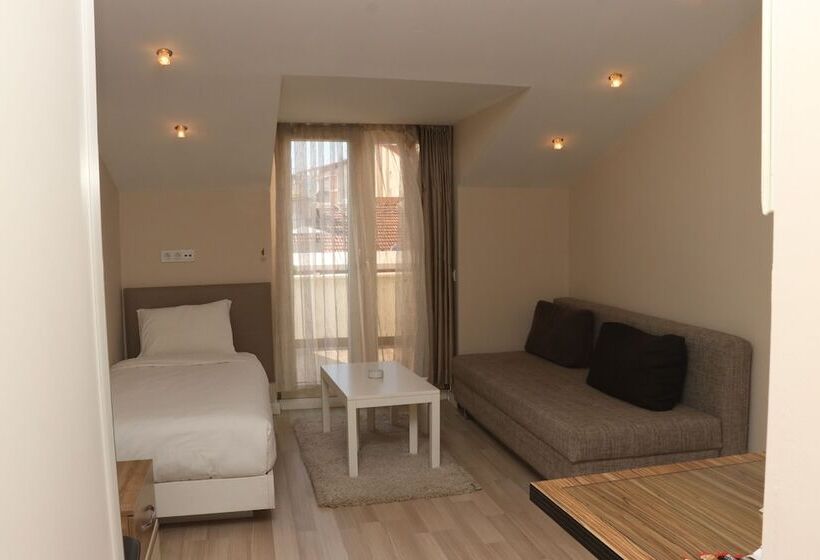 בית מלון כפרי Arwi̇n