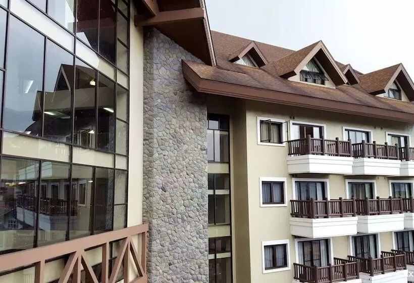בית מלון כפרי Azalea Residences Baguio