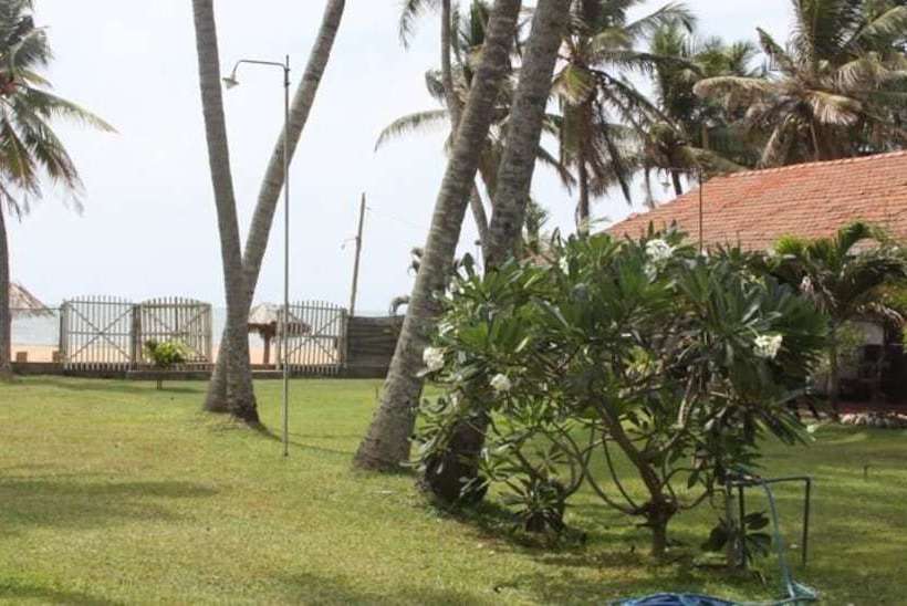 בית מלון כפרי Ceylonica Beach
