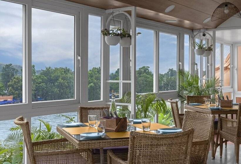 Ganga Lahari By Leisure Hotels