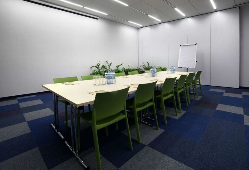 בית מלון כפרי Golden Tulip Międzyzdroje Residence