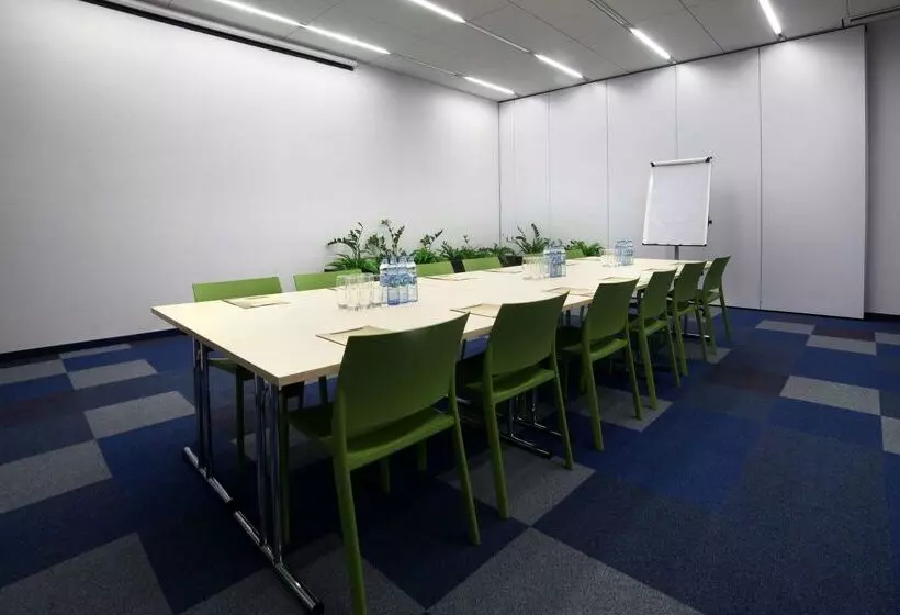 בית מלון כפרי Golden Tulip Międzyzdroje Residence