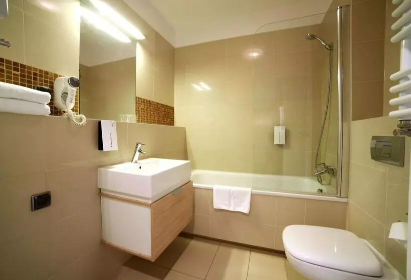 בית מלון כפרי Golden Tulip Międzyzdroje Residence