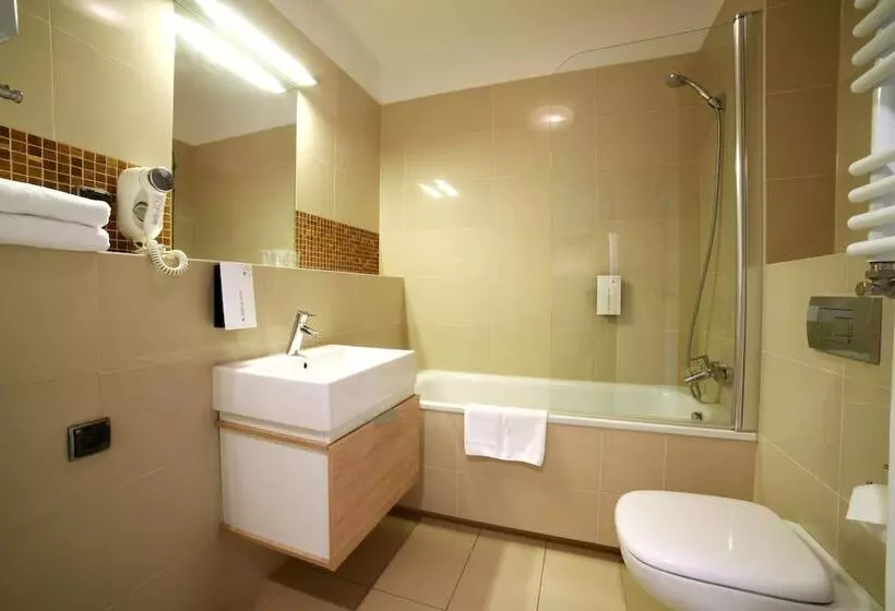 בית מלון כפרי Golden Tulip Międzyzdroje Residence