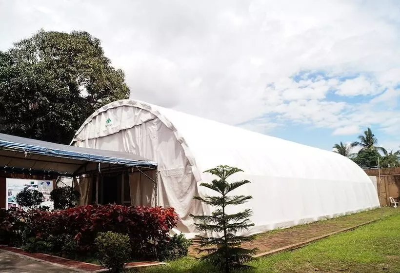 هتل La Corona De Lipa