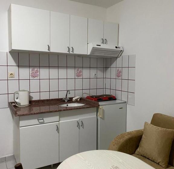 فندق Naturella Apart