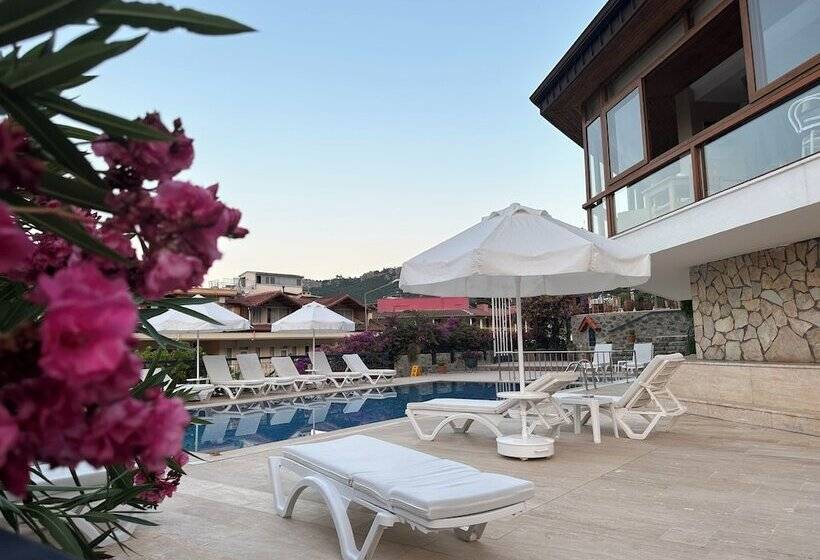 فندق Naturella Apart