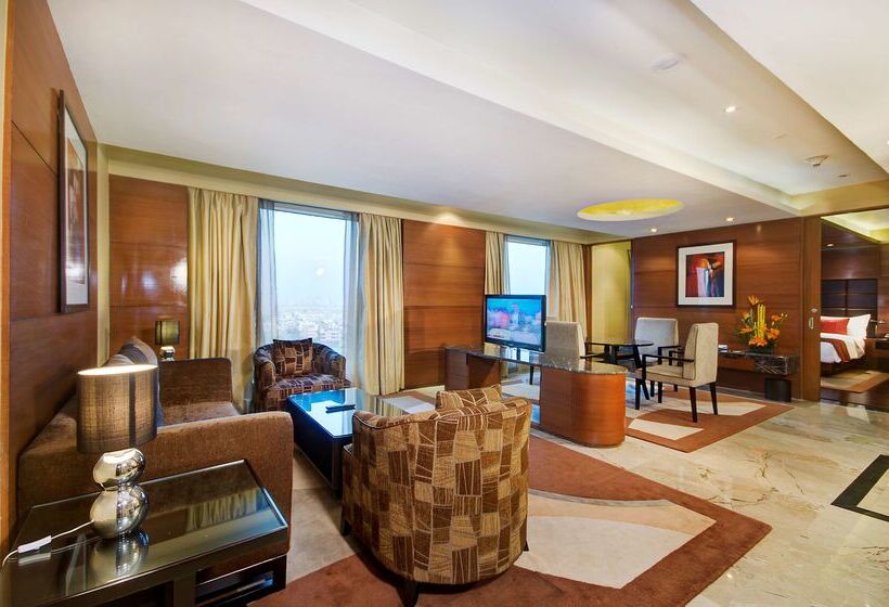 בית מלון כפרי Radisson Blu Kaushambi Delhi Ncr