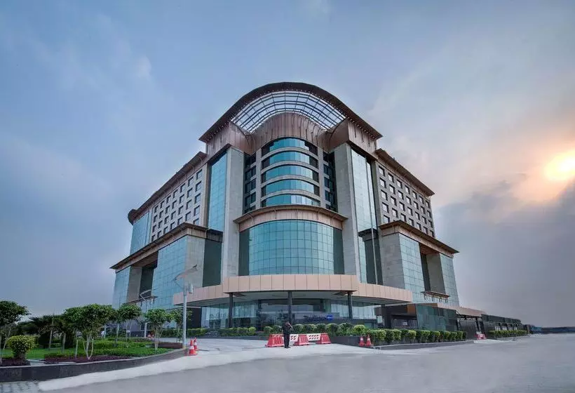 Hotel Radisson Blu Kaushambi Delhi Ncr