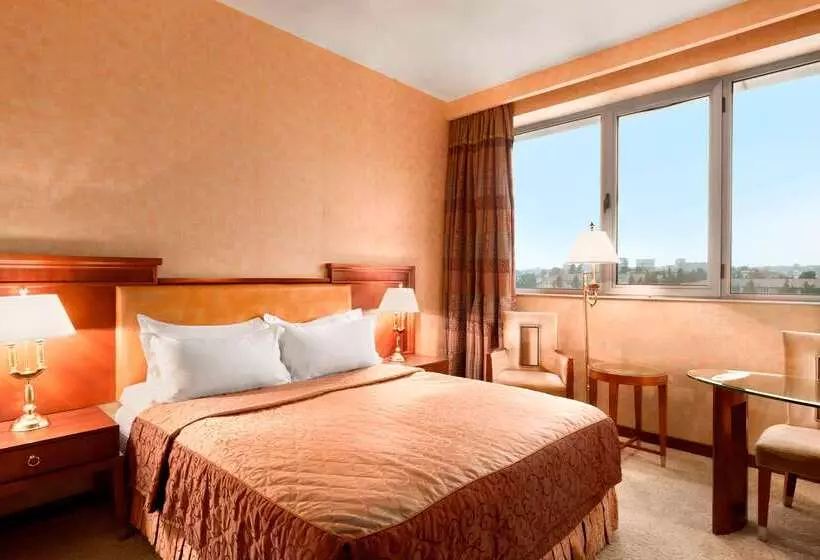 هتل Ramada Plaza By Wyndham Gence