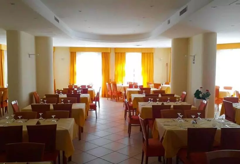 هتل Residence Esmeraldo