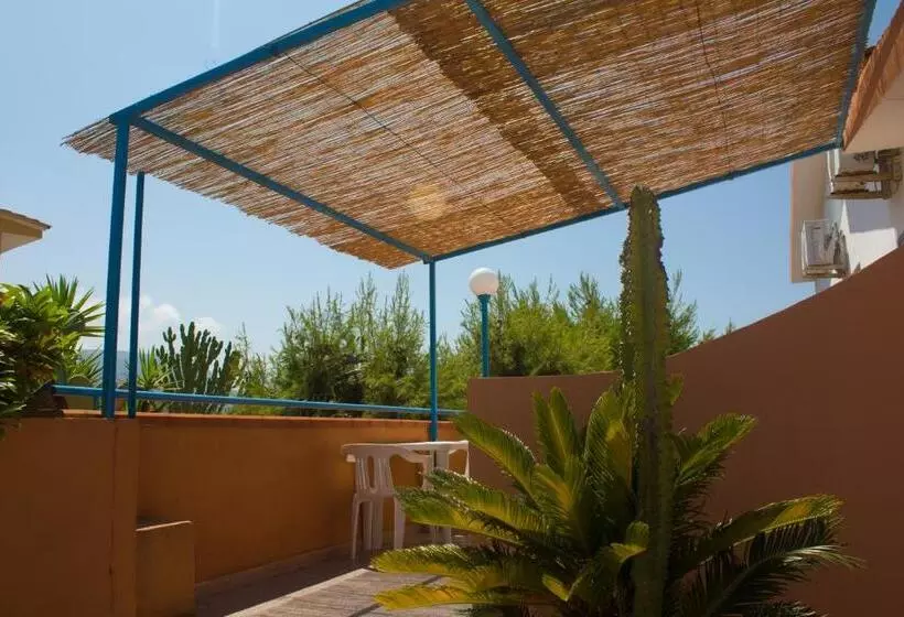 هتل Residence Esmeraldo