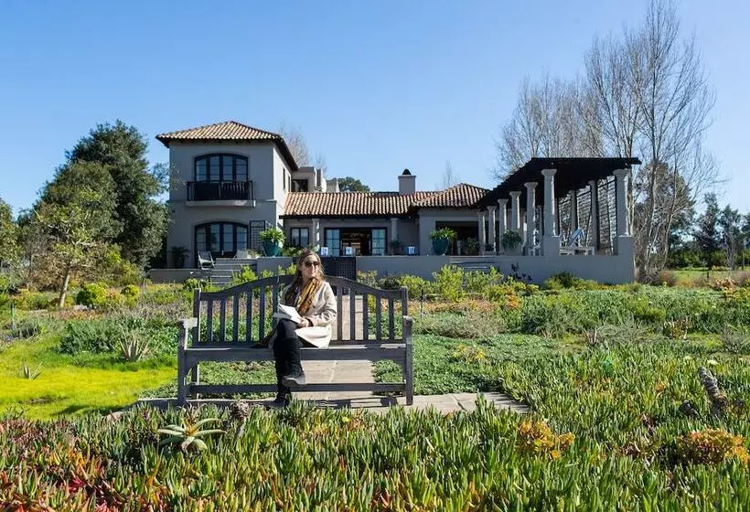 هتل Sante Wellness Retreat & Spa