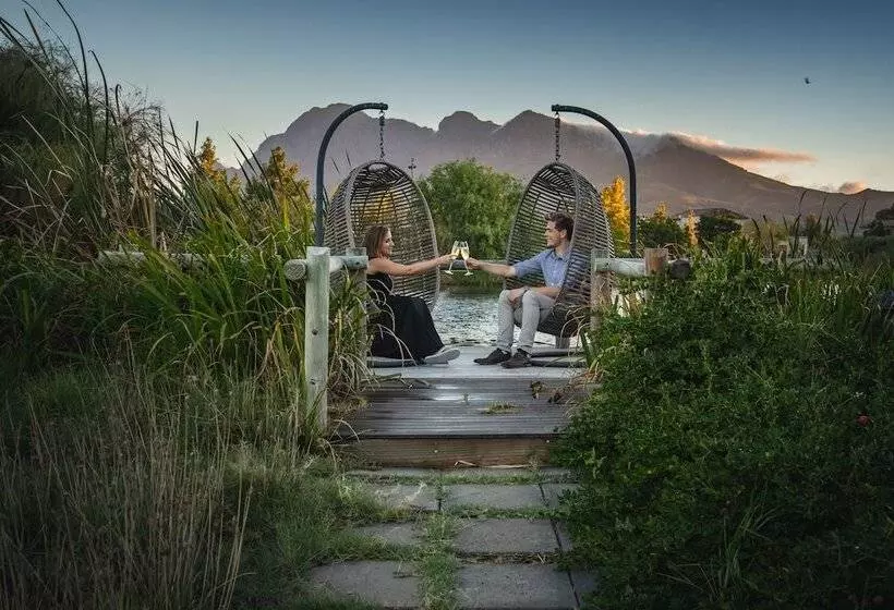 هتل Sante Wellness Retreat & Spa