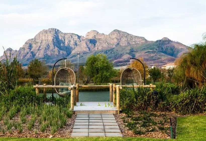 هتل Sante Wellness Retreat & Spa