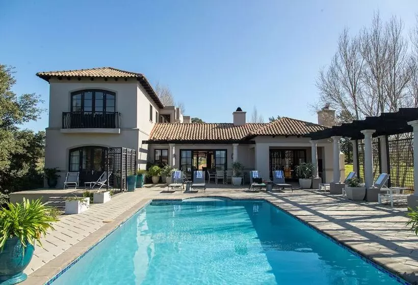 هتل Sante Wellness Retreat & Spa