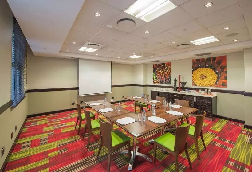 هتل Stayeasy Lusaka