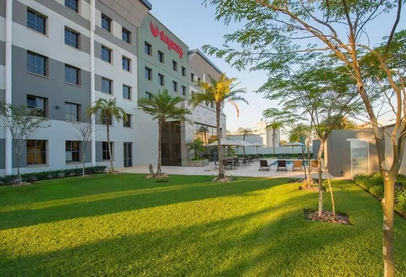 هتل Stayeasy Lusaka