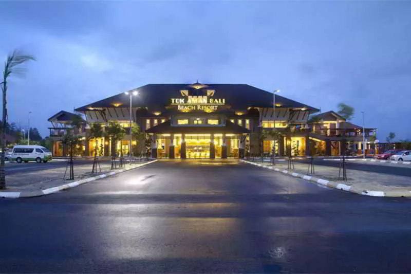 Отель Tok Aman Bali Beach Resort @ Beachfront