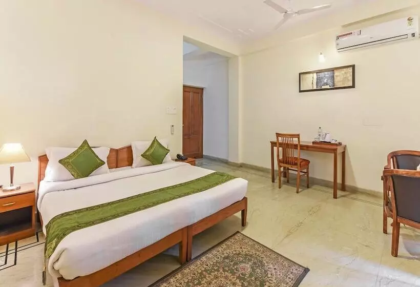 Hotel Treebo Trip The Nest Corporate