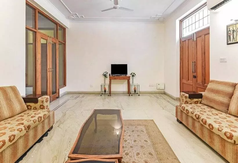 Hotel Treebo Trip The Nest Corporate