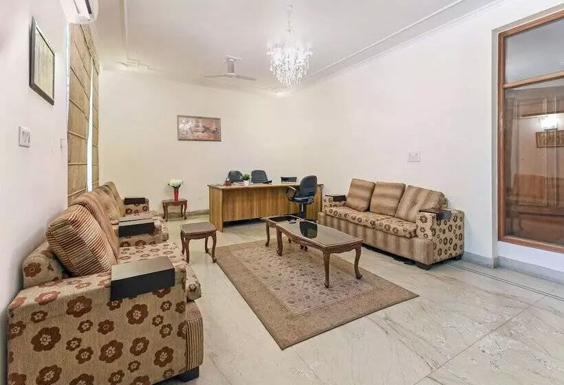 Hotel Treebo Trip The Nest Corporate