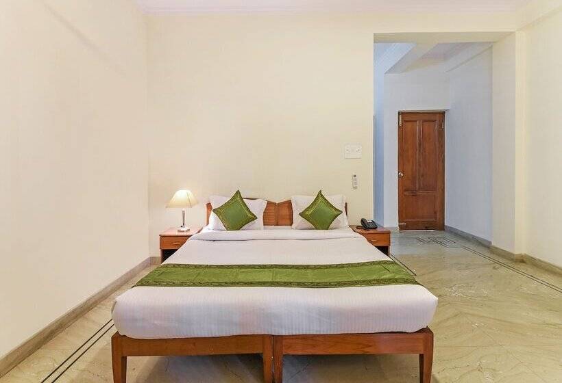 호텔 Treebo Trip The Nest Corporate