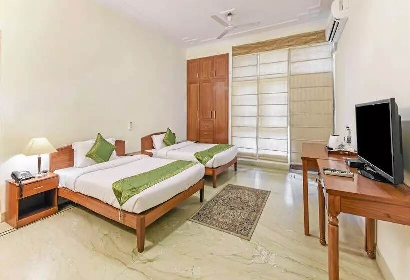 Hotel Treebo Trip The Nest Corporate