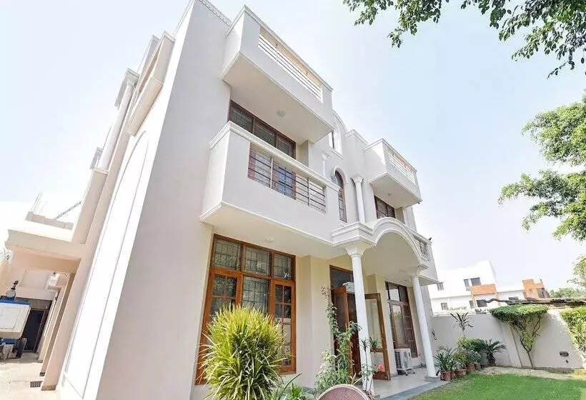 Hotel Treebo Trip The Nest Corporate